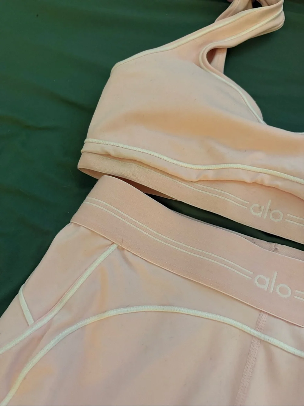 ALO Yoga Blush Pink Sports Bra and Leggings Set Size medium